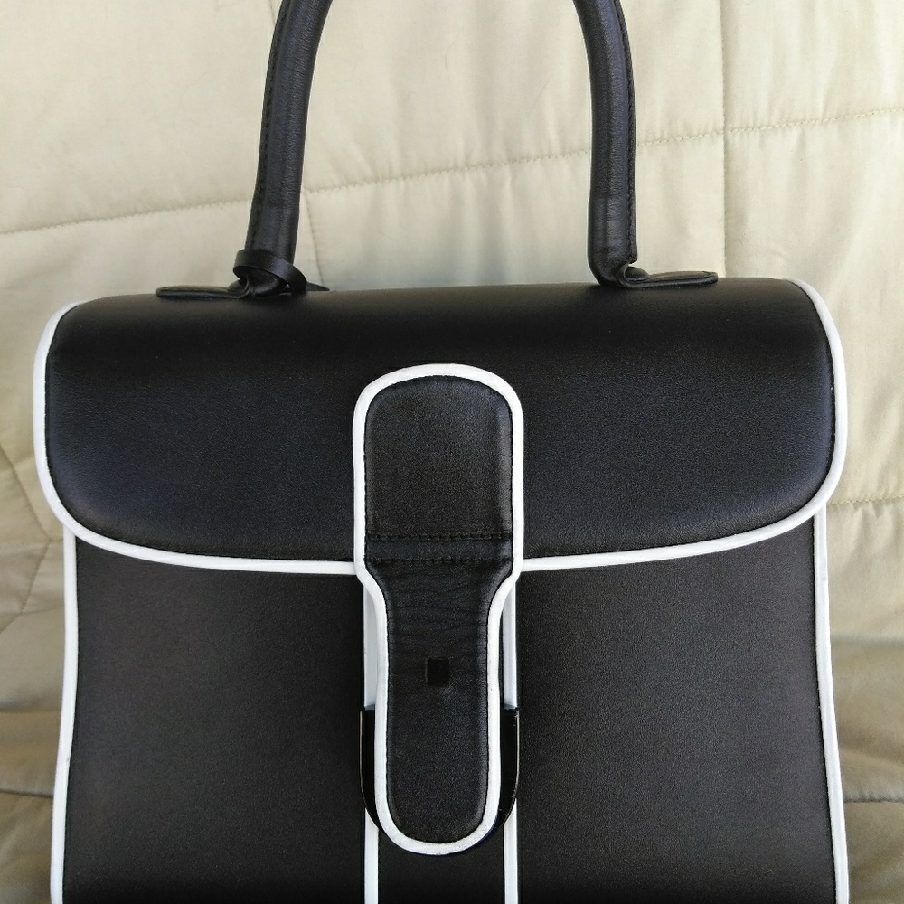 Purse - Picture 2 of 4